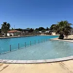 Camping Mobile Clim-piscine -terrasse -parking -6 Personnes